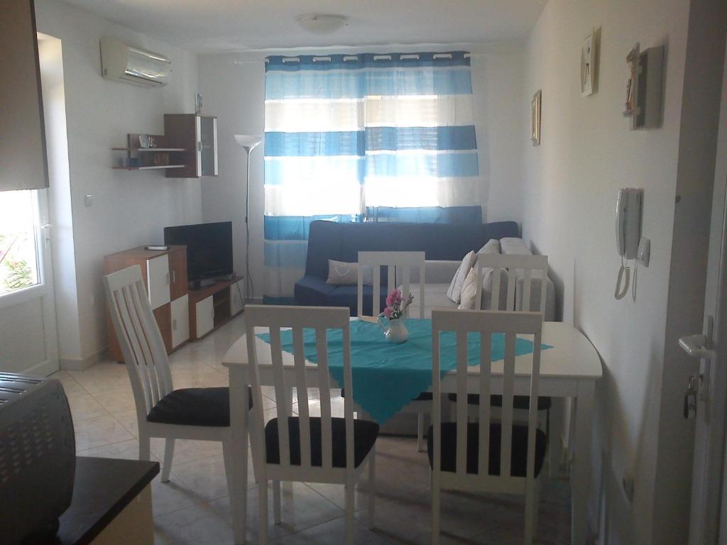 Apartments Diva Novalja Quarto foto