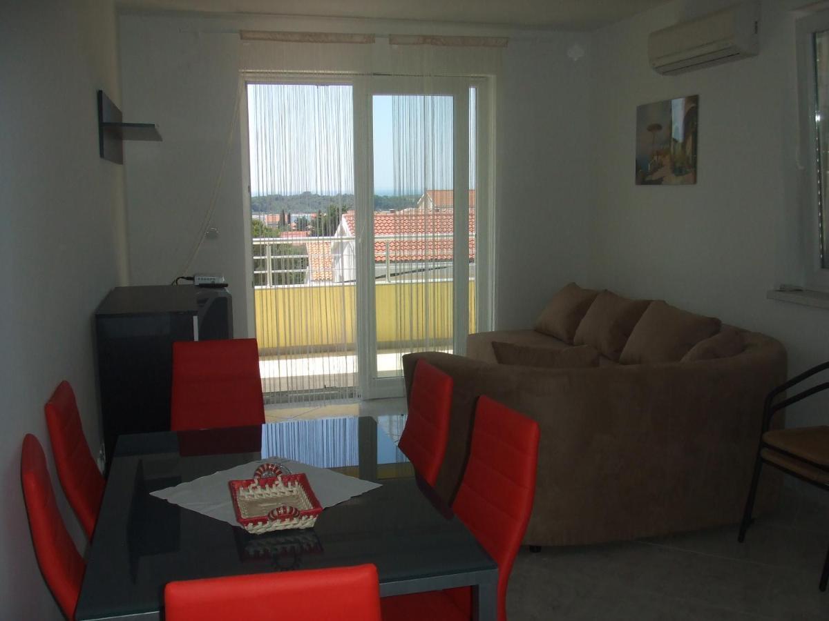 Apartments Diva Novalja Quarto foto